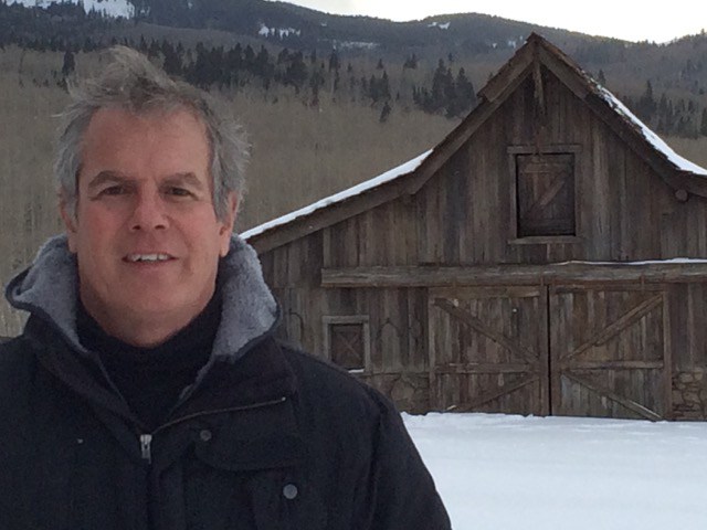 wylie_on_hateful_eight_set.jpg